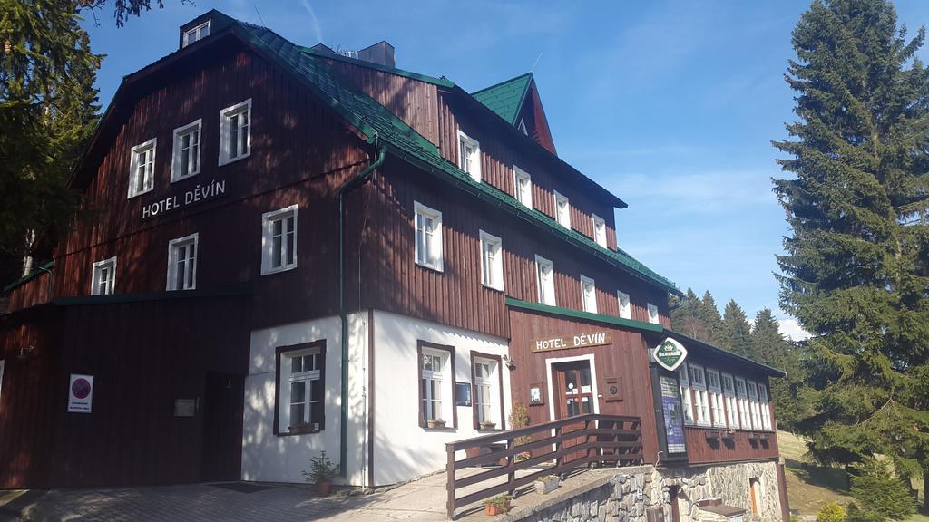 Hotel Devin Pec pod Snezkou Exterior photo